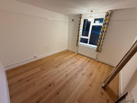 3 bedroom apartment to rent - Photo 2