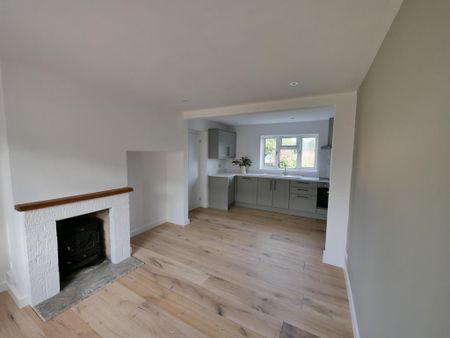 3 bedroom terraced house to rent - Photo 3