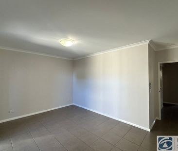 3 Bedroom, 2 Bathroom Villa in a Prime Location HOME OPEN SATURDAY ... - Photo 1