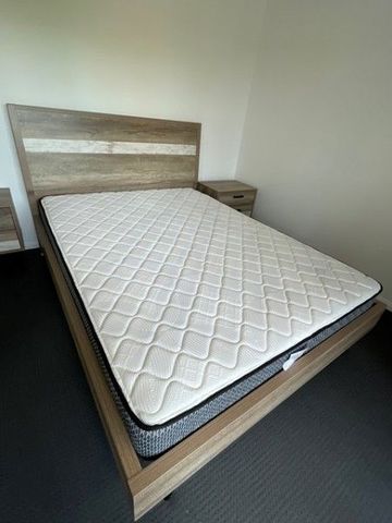 Top Floor Fully Furnished Apartment - Photo 2