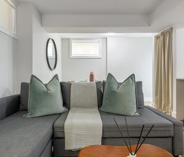 Bloor Street West - Photo 5
