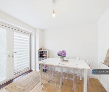 3 bedroom terraced house to rent - Photo 2