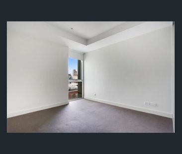 Spacious 2 Bedroom Apartment - Photo 1