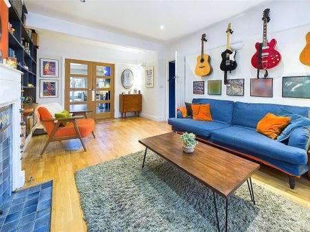 4 bedroom semi-detached house to rent - Photo 3