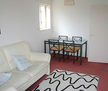 Gogarloch Syke, South Gyle, Edinburgh, EH12 - Photo 2