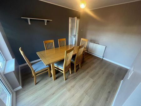 3 bedroom terraced house to rent - Photo 2