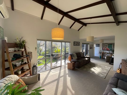 TIDY AND INVITING THREE BEDROOM HOME - Photo 1
