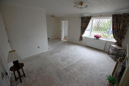 3 bedroom bungalow to rent - Photo 3