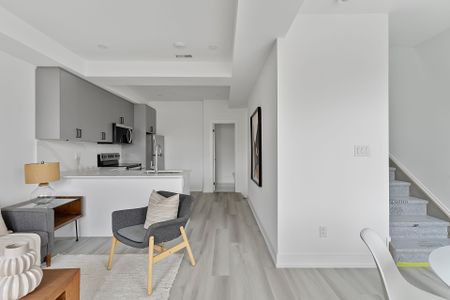 For Lease - 589 Oakwood Avenue Unit# 2 - Main, Toronto, Ontario - Photo 5