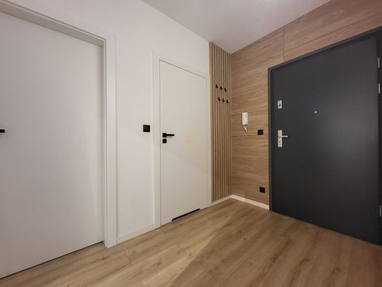 Nowoczesny i klimatyzowany apartament z loggią - Photo 1