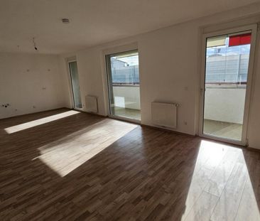 AKTION 2-MONATE MIETFREI! GRÖSSZÜGIGE 3 ZIMMERWOHNUNG MIT LOGGIA! - Photo 2