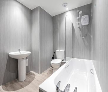 2 bedroom flat to rent - Photo 4