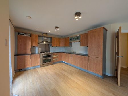 2 bedroom flat to rent - Photo 5