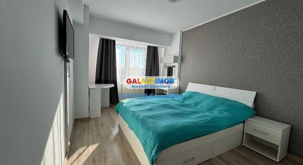 giulesti 2 camere luminos 63mp 2013 | centrala AC cada balcon parcare - Fotografie 1