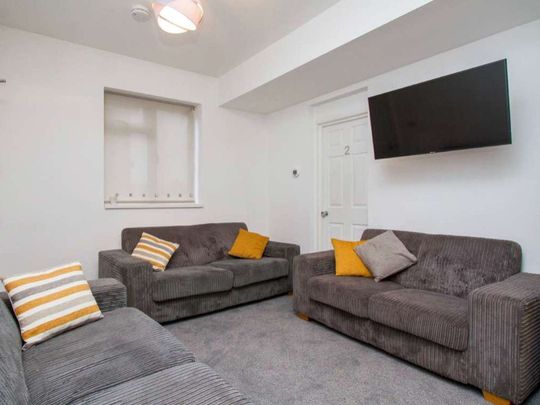 A Good Houseshare share for Rent in Hove Room 4 - Photo 1