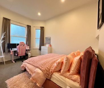 Spacious 4-Bedroom Villa in Sandringham - Photo 4