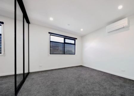 1 Bedroom - Photo 4