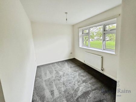 3 bedroom semi-detached house to rent - Photo 2