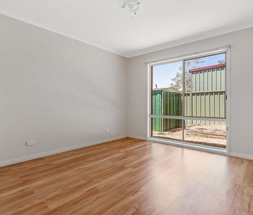 Comfortable Living with Practical Design - Photo 4