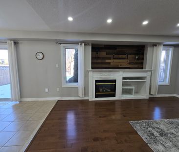 For Lease - 1468 Coldstream Drive, Oshawa, Ontario - Photo 1