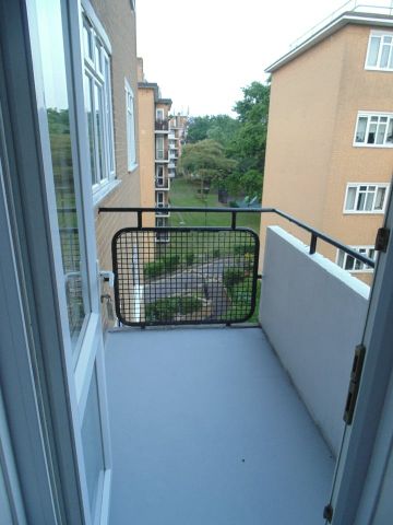 Room in a Shared Flat, Jewell House, SW12 - Photo 5