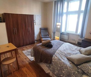 Studio to rent - Photo 4