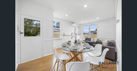 Renovated Two Bedroom Home Close to Stockland Wendouree Shopping Centre - Photo 2