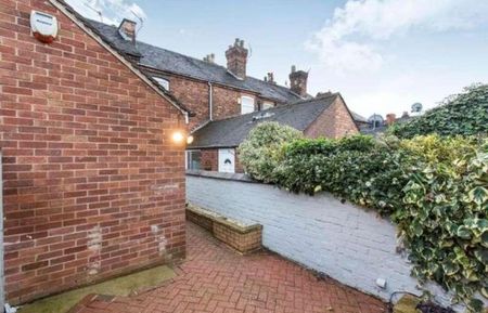 May Place, Stoke-on-trent, ST4 - Photo 4