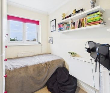 3 Bed Semi-Detached House, Billet Road, E17 - Photo 4