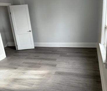 68 woodington Avenue #Upper - Photo 2