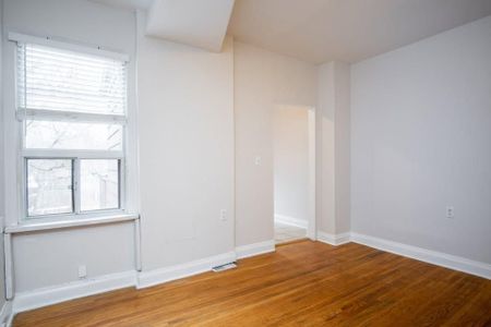 For Lease - 531 Woodbine Avenue Unit# Lower Unit, Toronto, Ontario - Photo 5