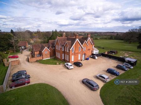 1 bedroom in a flat share to rent - Photo 5