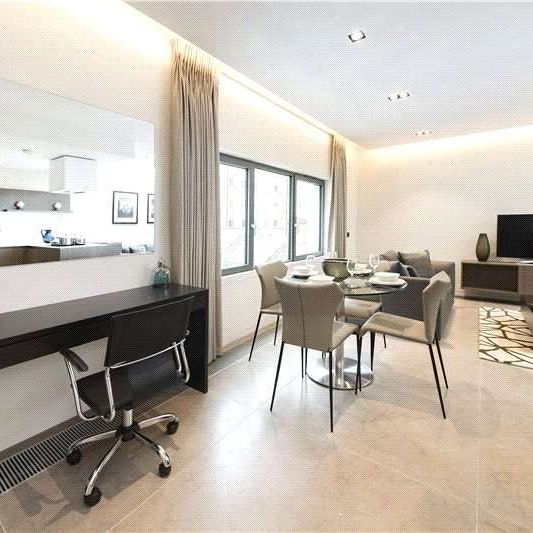 Beautiful third-floor apartment in the heart of St James's - Photo 1