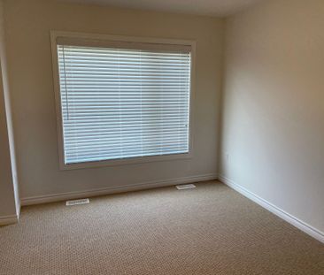 For Lease - 290 Equestrian Way Unit# 21, Cambridge, Ontario - Photo 4