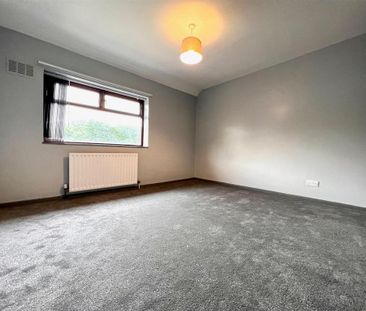 3 bedroom detached house to rent - Photo 3