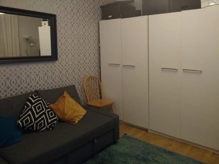 1 Bed Flat, Outram Road, CR0 - Photo 3