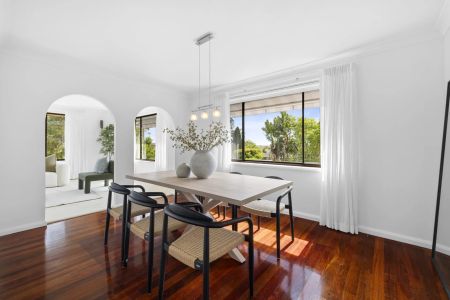 Charming Family Living in Peaceful Cul-De-Sac - Photo 4