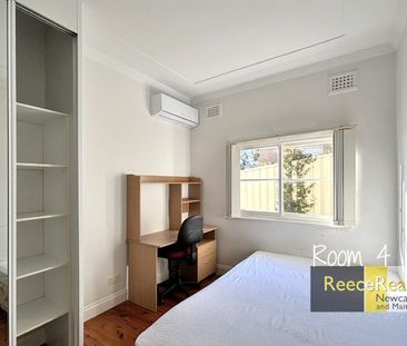 Feature Packed House - Photo 5