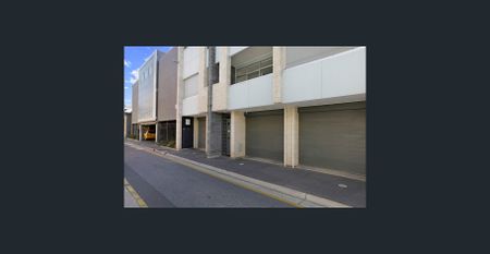 Contemporary Furnished townhouse in the heart of Adelaide CBD - Photo 5