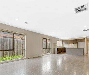 Spacious 3-Bedroom Home with 2 Bathrooms and Double Garage - Ideal ... - Photo 3