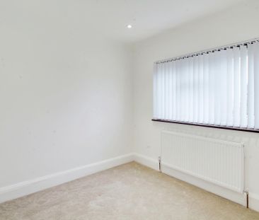 5 bed detached house to rent in Somerset Way, Richings Park, SL0 - Photo 4