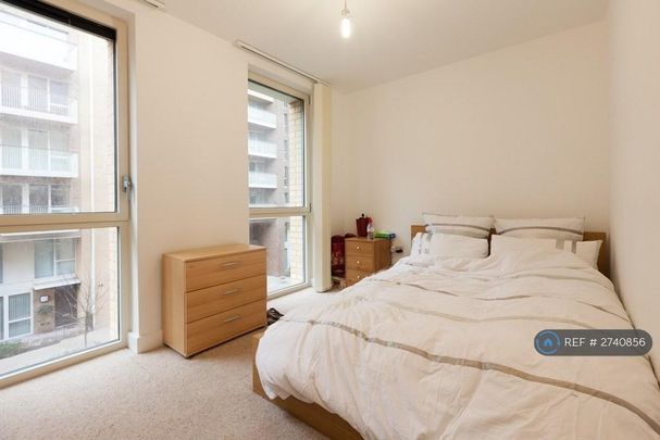 1 bedroom in a flat share to rent - Photo 1