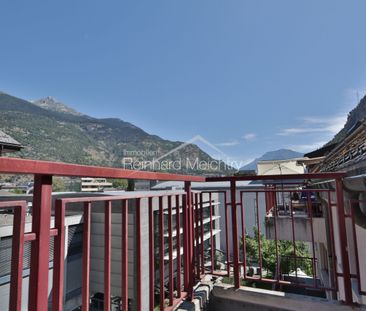 3.5 room attic apartment for rent in the center of Visp - Photo 4