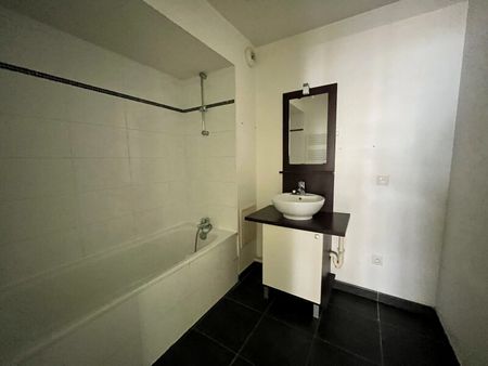 Location Appartement 3 pièces 60m² LORMONT 33310 - Photo 4