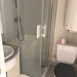 Location Appartement 2 pièces 25m² - Photo 2