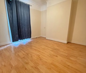 2 Bed Maisonette, Queens Road, SE15 - Photo 3