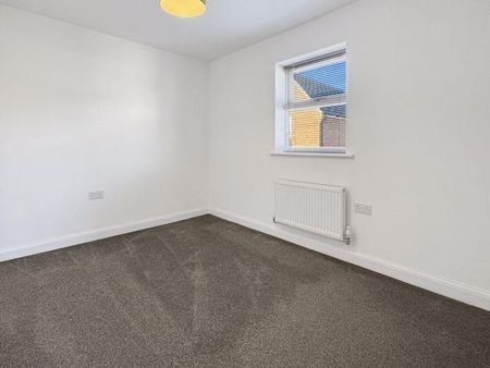 3 bedroom semi-detached house to rent - Photo 4