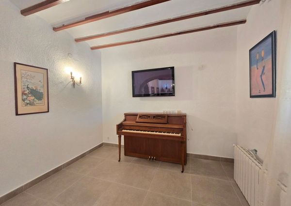 WIDE ESTATE FOR RENT IN TEULADA FOR LONG TERM