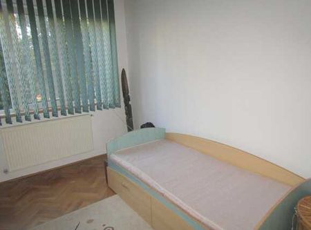 Apartament cu 3 camere, 90 mp, decomandat, prima inchiriere, zona strazii Plopilor - Photo 4