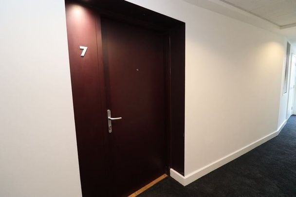 Room in a Shared Flat, Marner Point, E3 - Photo 1